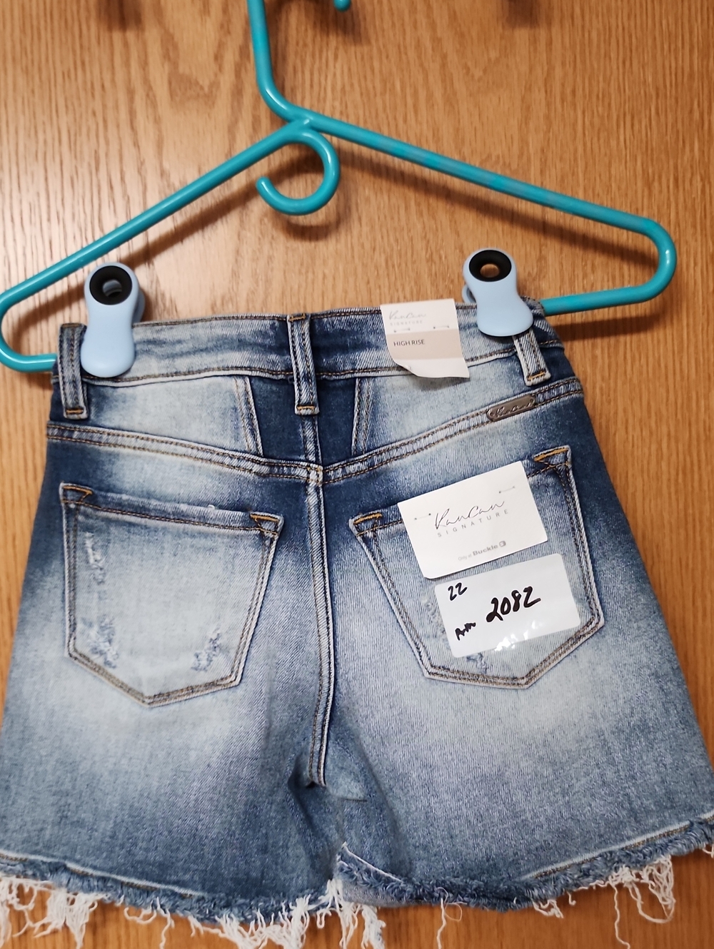Kancan Women's Light Blue Denim Shorts 22 nwt number 2082